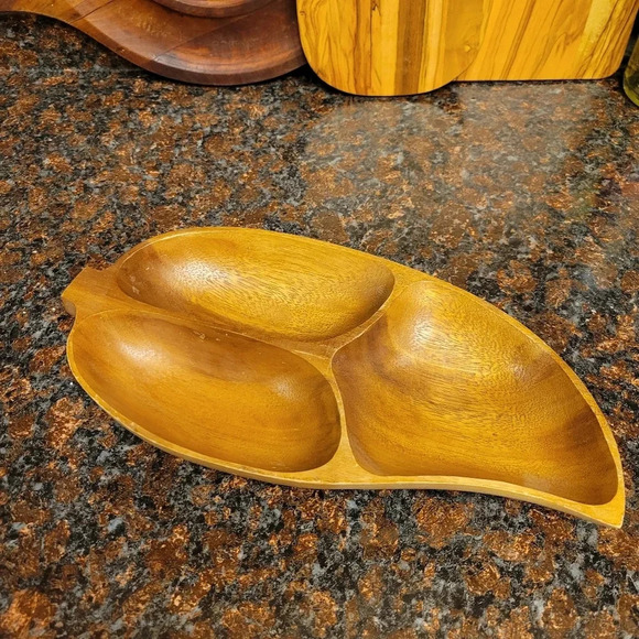 Medium Monkey Pod Wood Leaf Shaped Divided Serving Tray Mid Century Modern MCM - Picture 1 of 4